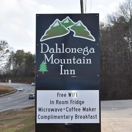 Dahlonega Mountain Inn Екстер'єр фото